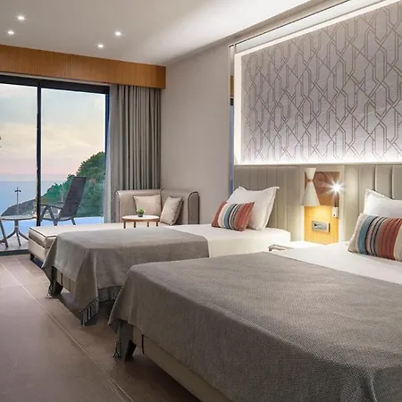 Mylome Luxury & Hotell 5*