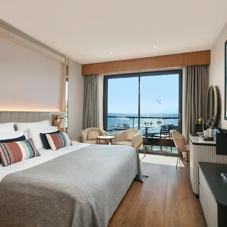 Mylome Luxury & Hotell 5*